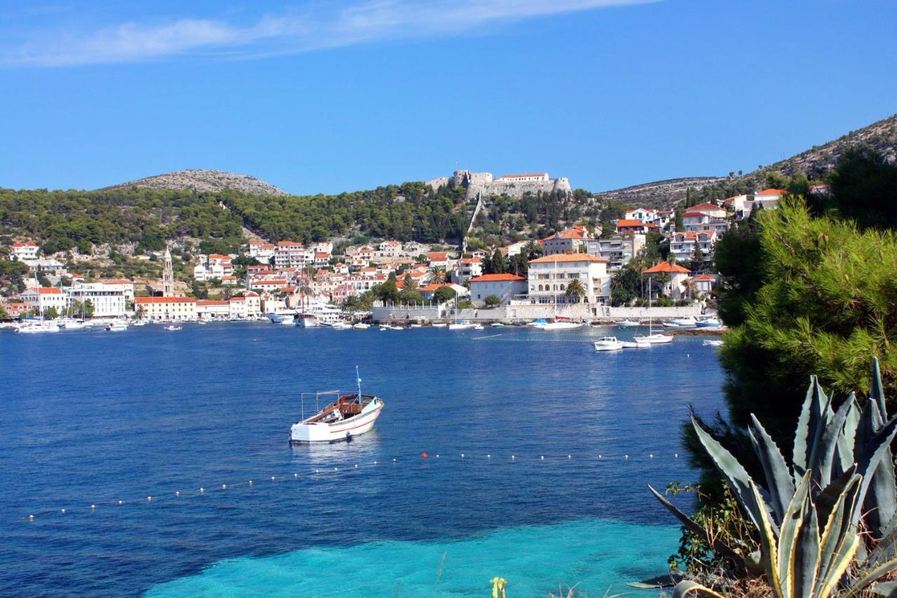 Apartments And Rooms With Parking Space Hvar - 15378 Hvar Town Exteriér fotografie