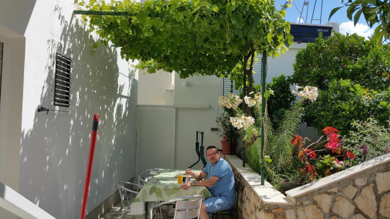 Apartments And Rooms With Parking Space Hvar - 15378 Hvar Town Exteriér fotografie