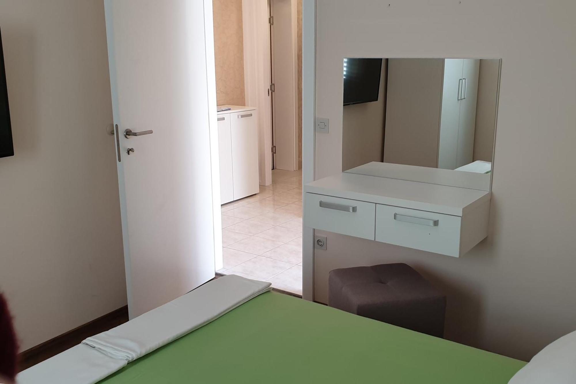 Apartments And Rooms With Parking Space Hvar - 15378 Hvar Town Pokoj fotografie